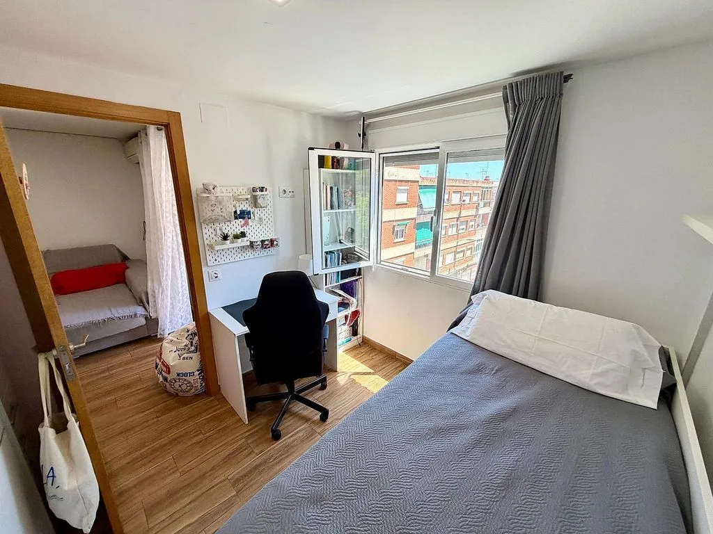 Magamistoad - Apartment with Balcony in Silla