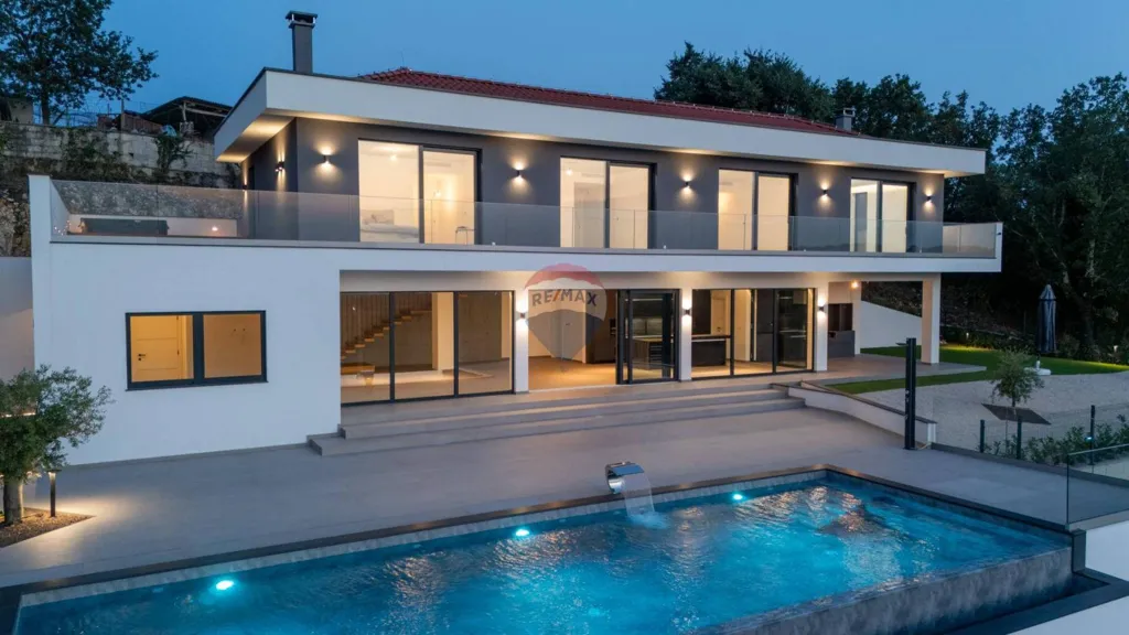 Piscine - Luxury Villa with Infinity Pool in Vižinada