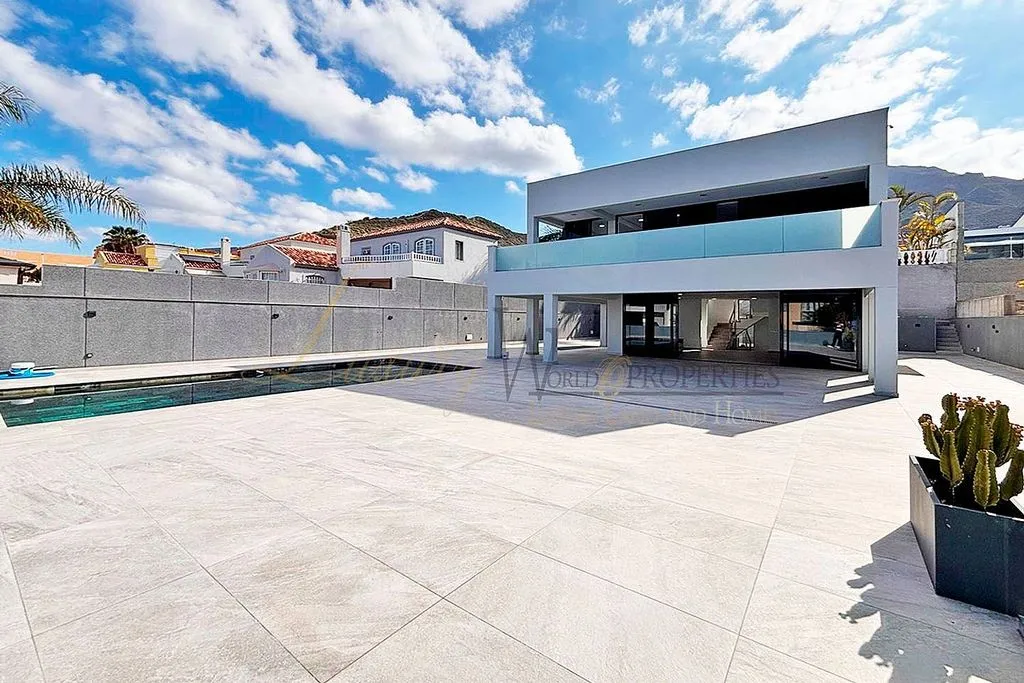 Bassein - Modern Villa with Private Pool in El Madroñal