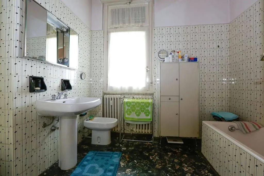 Salles de bain - Luxury Penthouse with Balcony in Milan