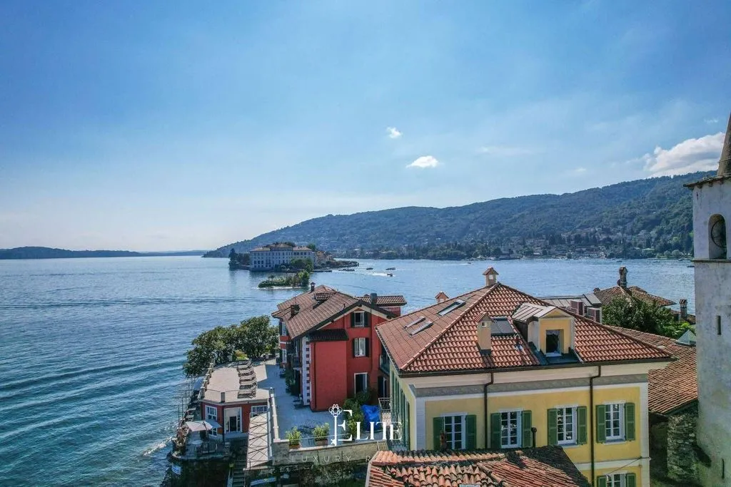 Luxury Villa with Lake View in Stresa