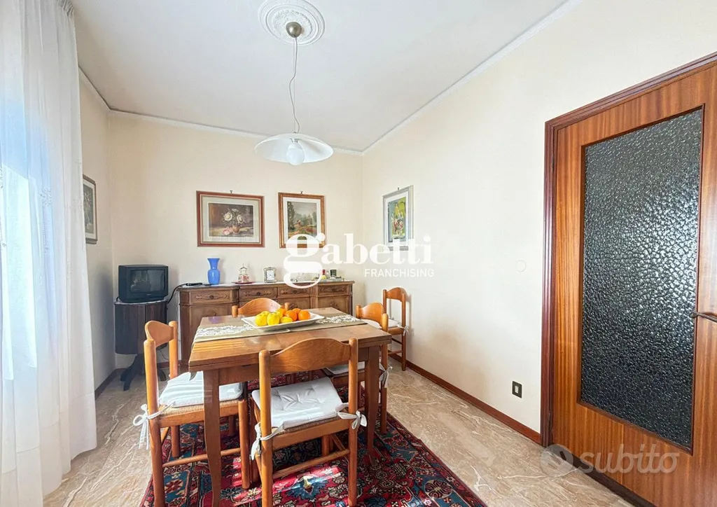 Salle à manger - Detached House with Garden in Agna Centre
