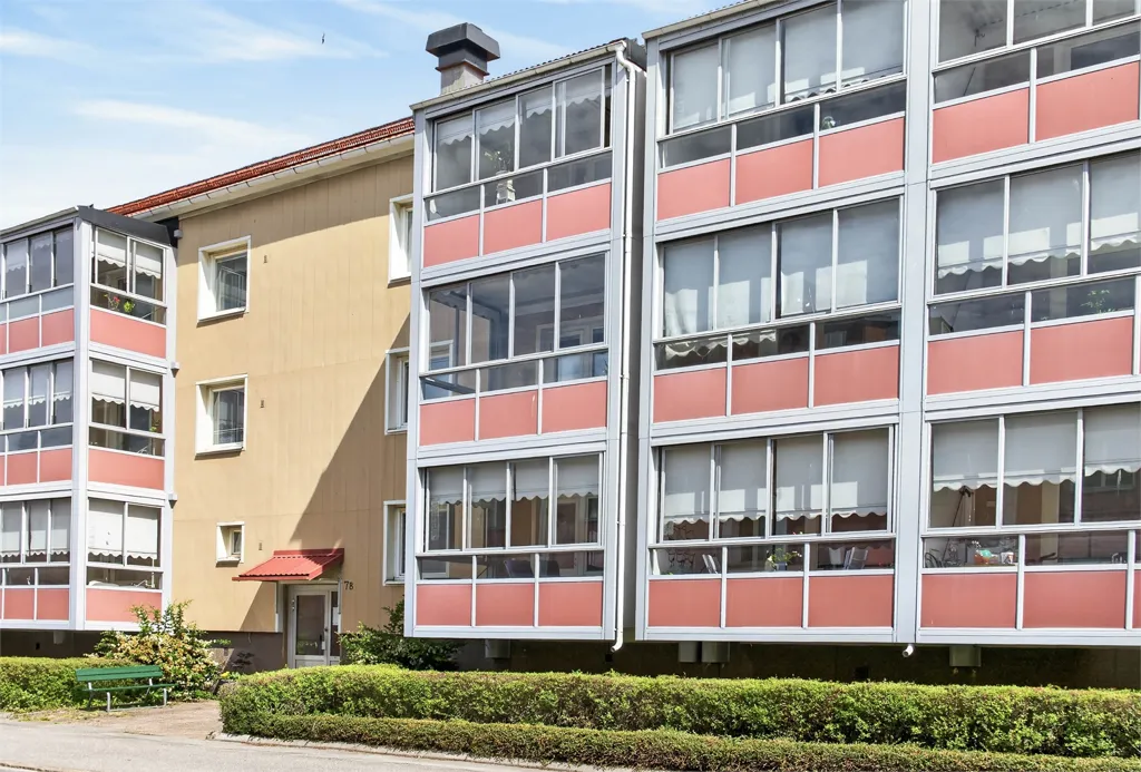 Exterior - Two-Bedroom Flat with Glazed Balcony in Oxelösund