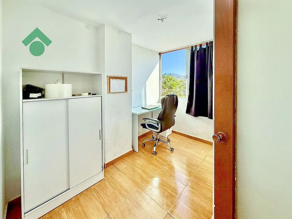 Kabinet - Reformed Flat with Lift in Almuñecar Centre
