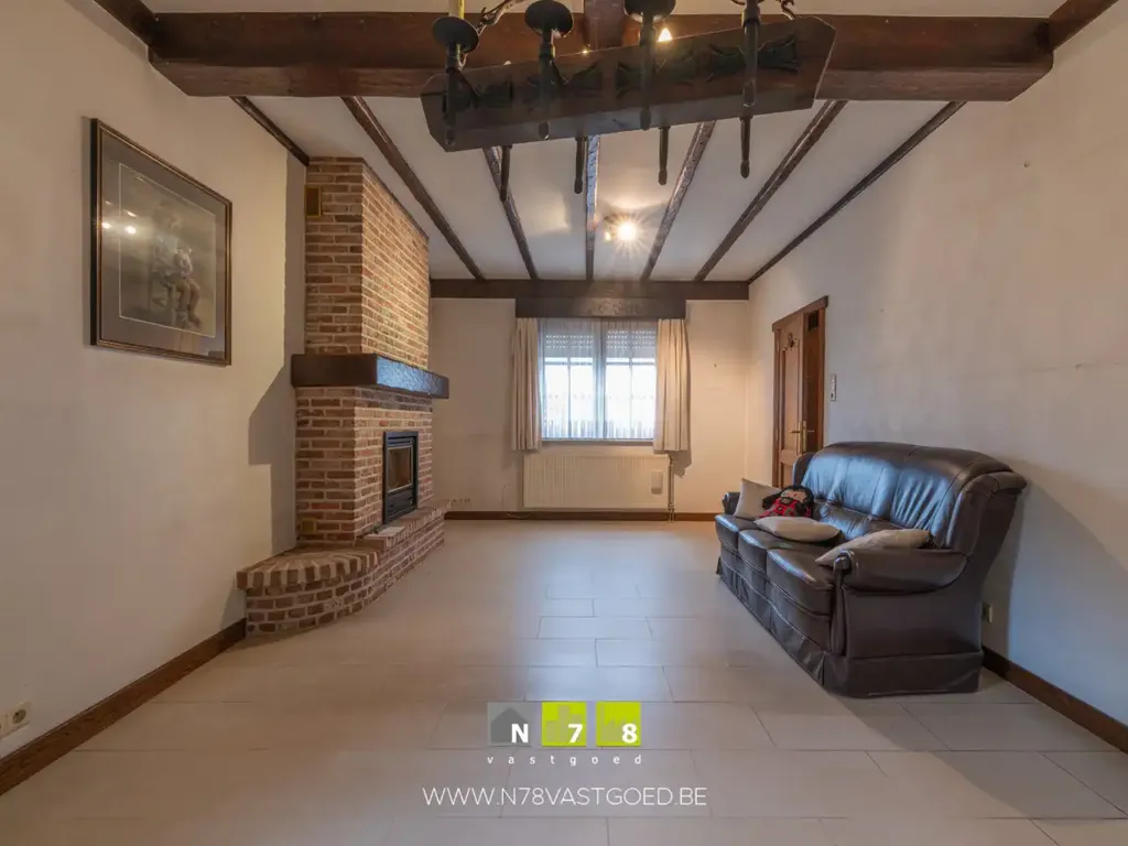 Elutuba - Renovatable Detached House with Garden in Maasmechelen