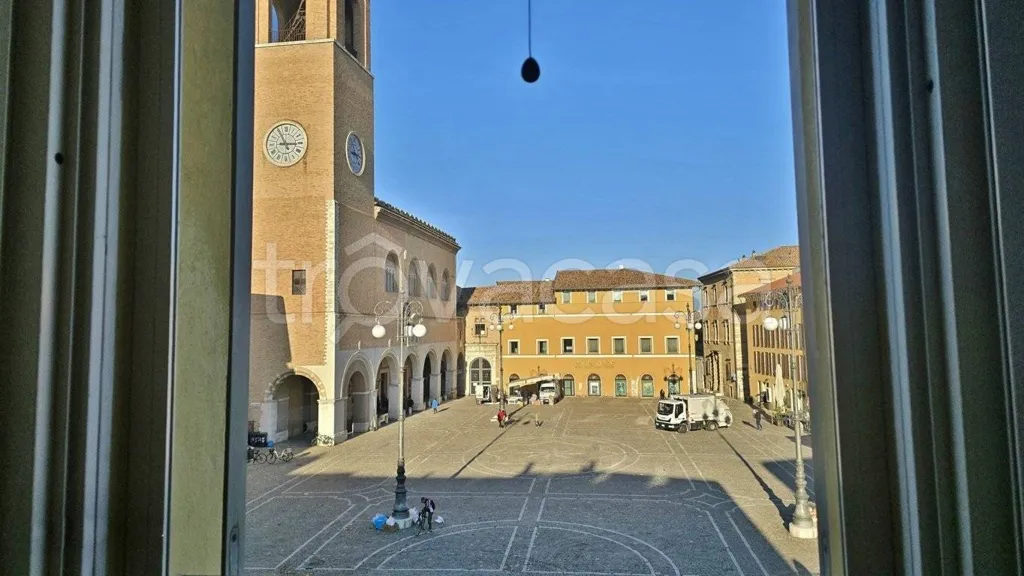 Jardin - Prestigious Apartment with Piazza View in Fano