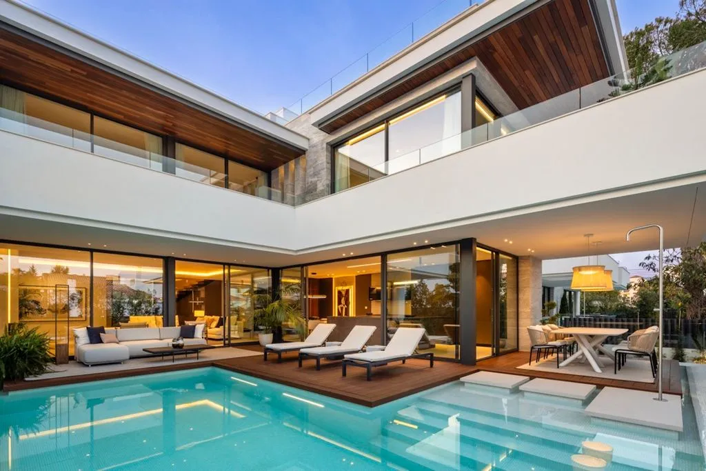 Bassein - Luxury Villa with Pool in Marbella