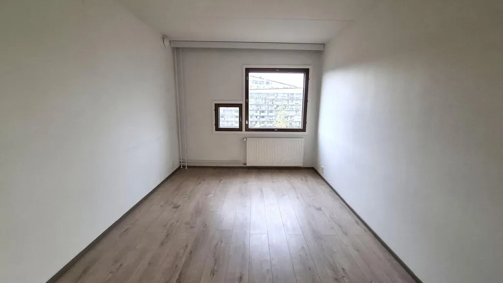 Apartment with Balcony and Sauna in Vuosaari