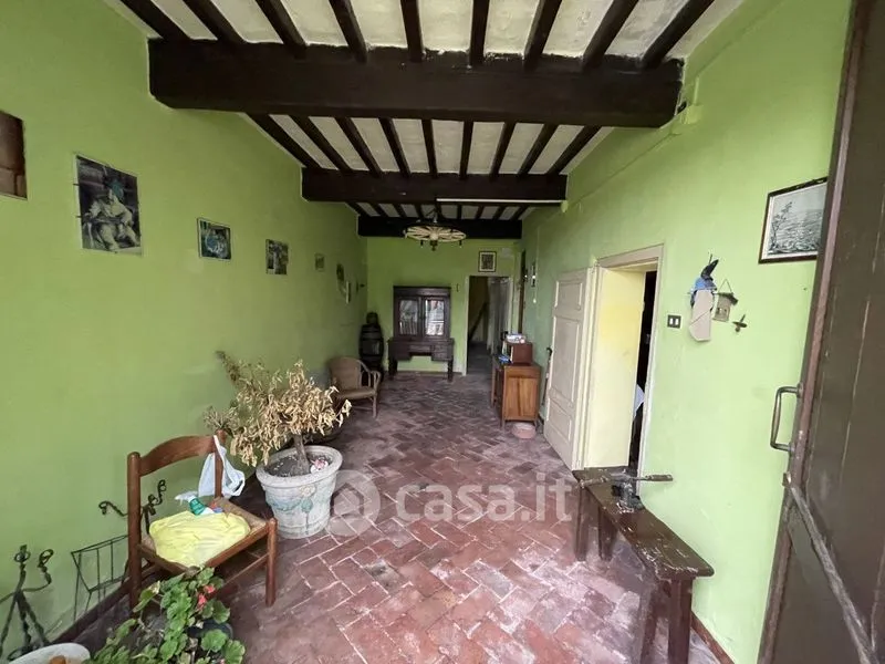 Entrée - Rustic Cottage with Garden in Suzzara Centre