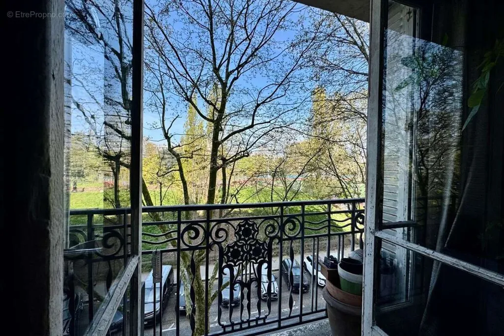 Balcon - Appartement Art Déco avec Balcon à Paris-17e