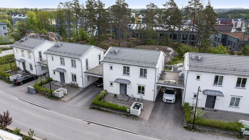 Vue aérienne - Co-op House with Central Location in Vega