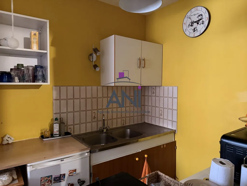 Cuisine - Studio avec Cave dans Résidence Sécurisée à Vic