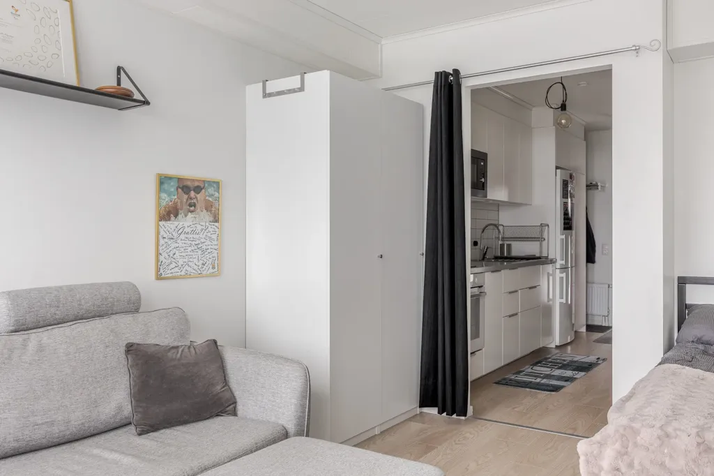 Elutuba - Modern Studio Flat with Balcony in Odenvallen