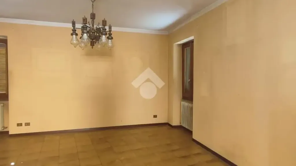 Toad - Semi-detached House in Historic Centre, Bellusco