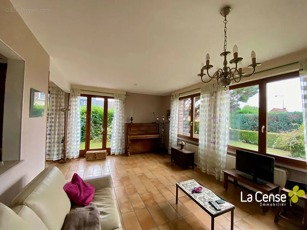 Maison 6 pièces à Camphin-En-Pevele