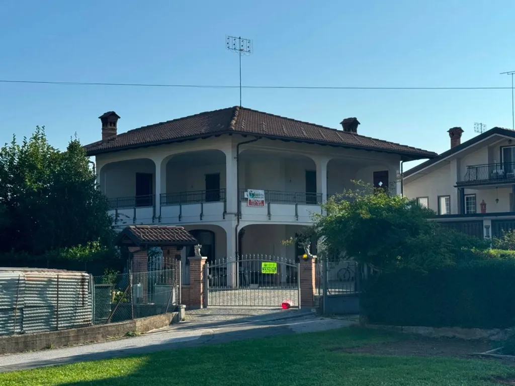 Välivaade - Villa with Potential for Two Apartments in Boves