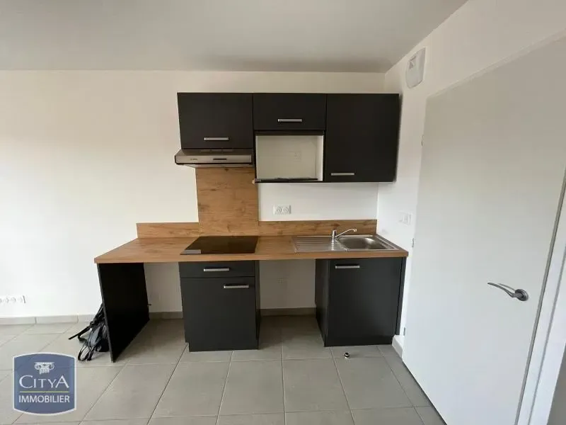 Cuisine - Appartement 2 Pièces avec Patio à Perpignan