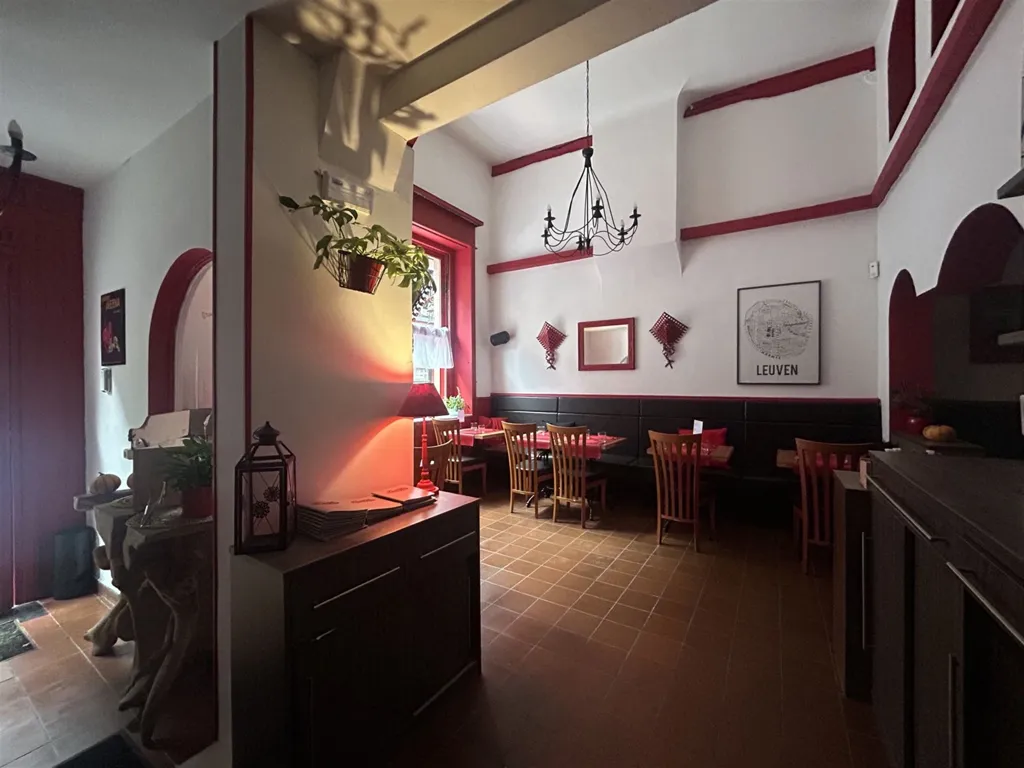 Söögituba - Commercial Property with Italian Influence in Leuven