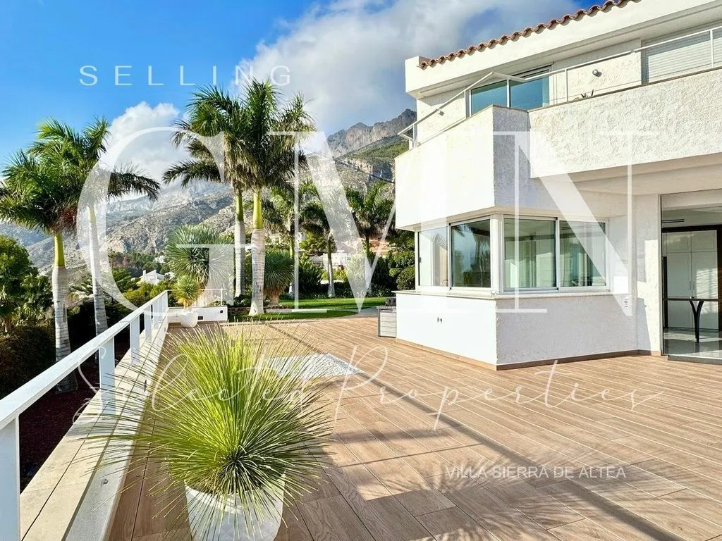 Terrace - Luxury Villa with Sea View in Altea