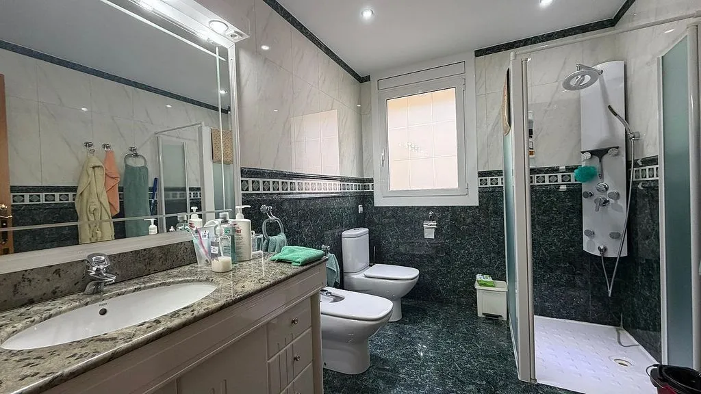 Salles de bain - Chalet with Pool in Vallromanes