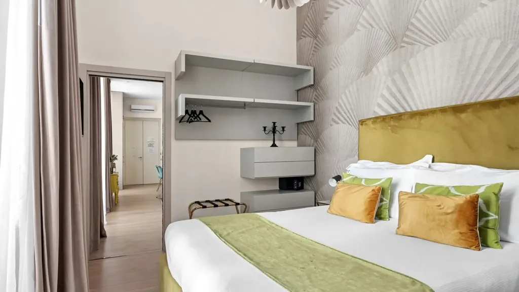 Bedrooms - Fully Furnished Flat in Historic Centre, Naples