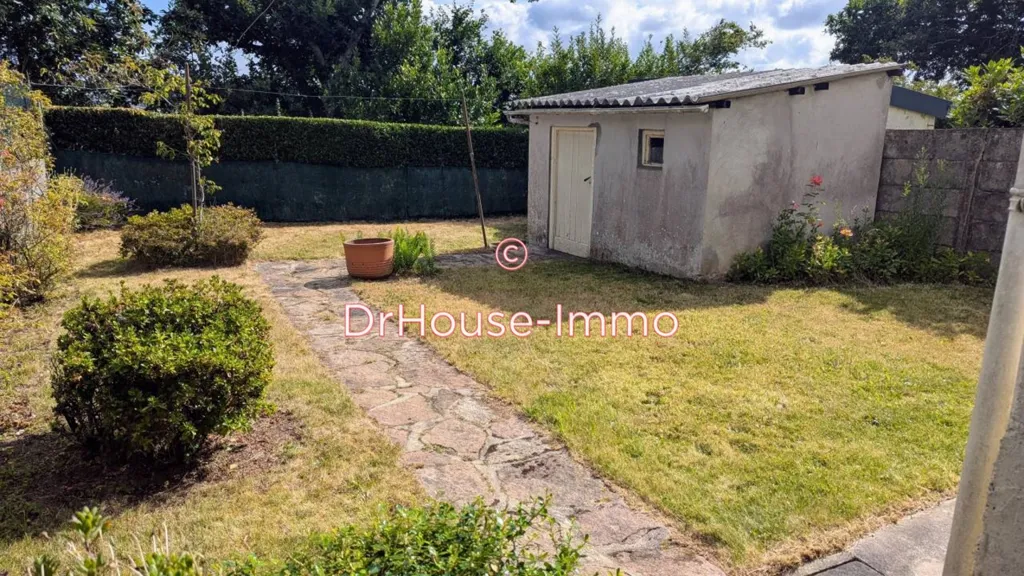 Aed - 7-Piece House with Garden in Quimper