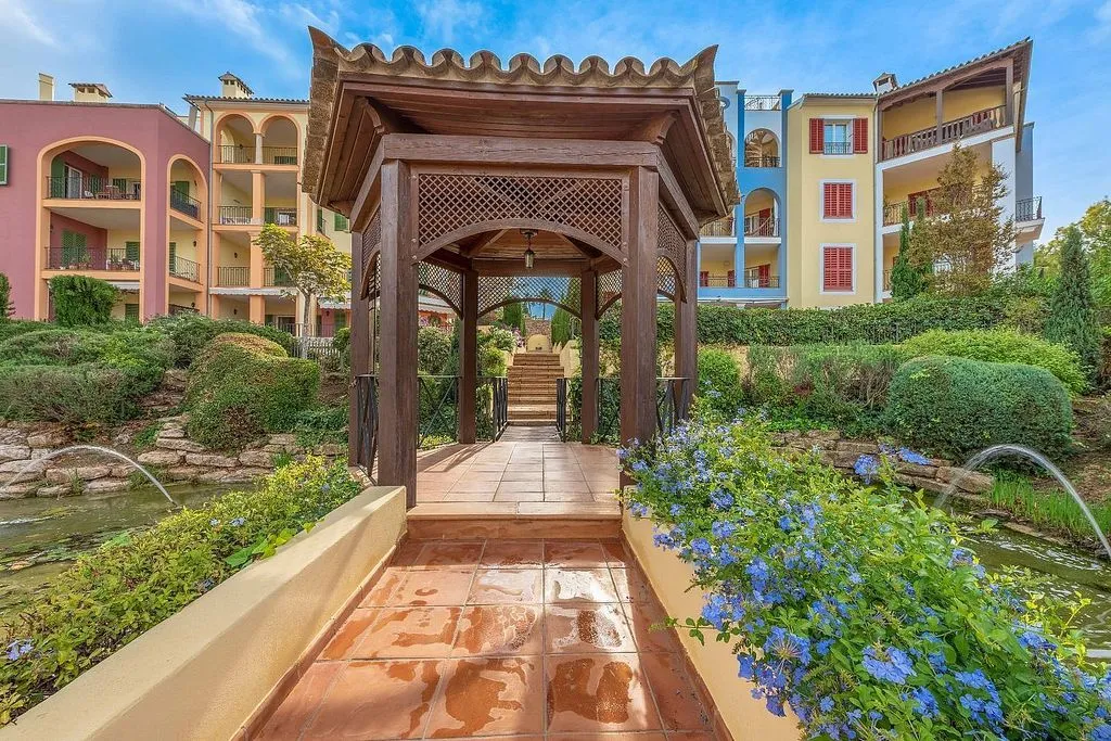 Jardin - Modernised Ground Floor Flat with Pool in Bendinat