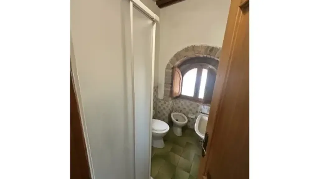 Salles de bain - Rustic Terraced House in San Gimignano