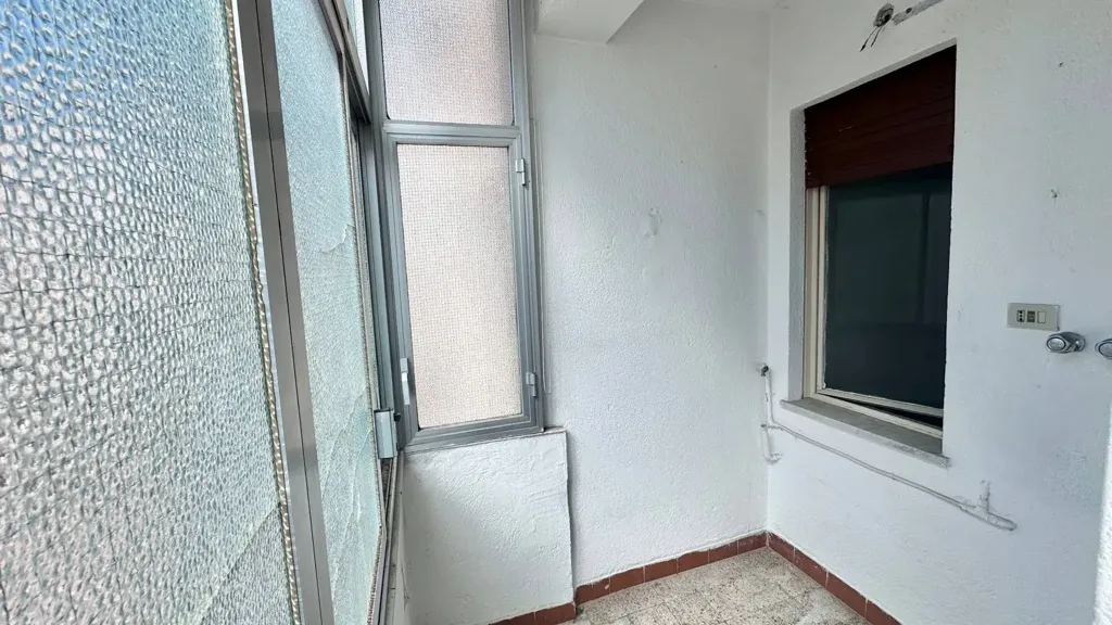 Pièces - 4-Bed Apartment with Balcony in Palermo