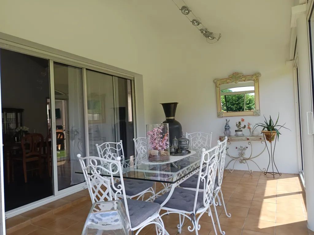 Terrass - Contemporary Villa with Pool in Idyllic Setting