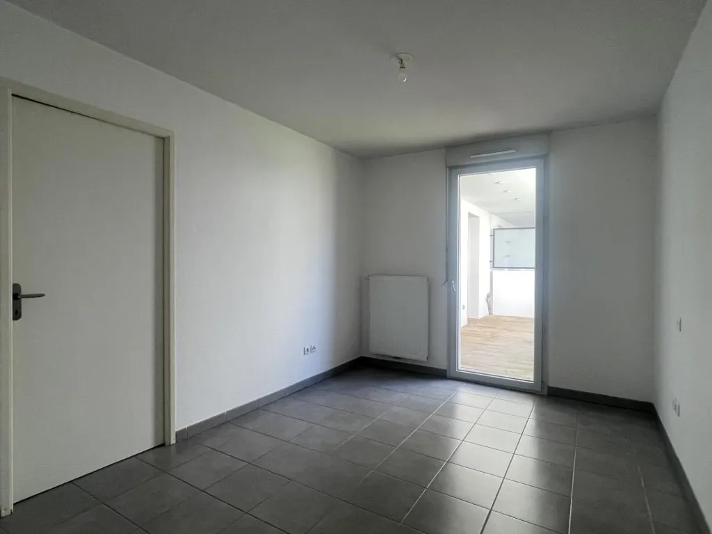 Toad - Two-Bedroom Apartment with Terrace in La Ramée