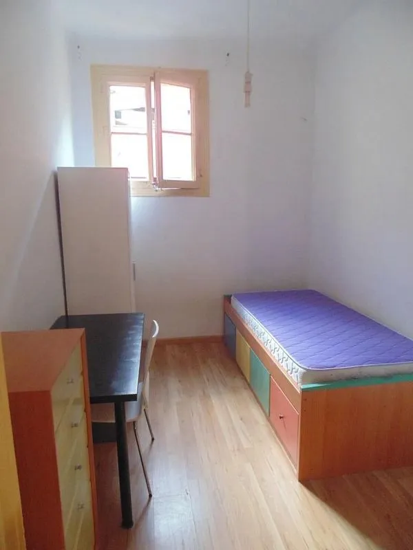 Magamistoad - Furnished Flat with Balcony in El Born