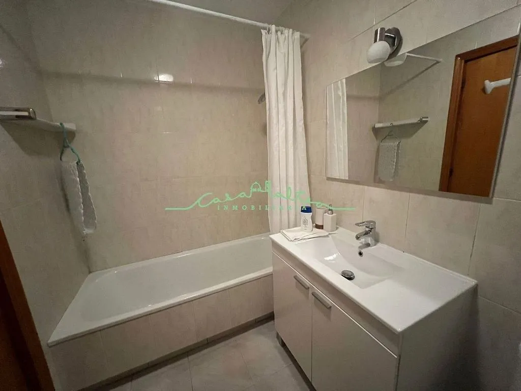 Vannitoad - Apartment with Views in 2A Linea