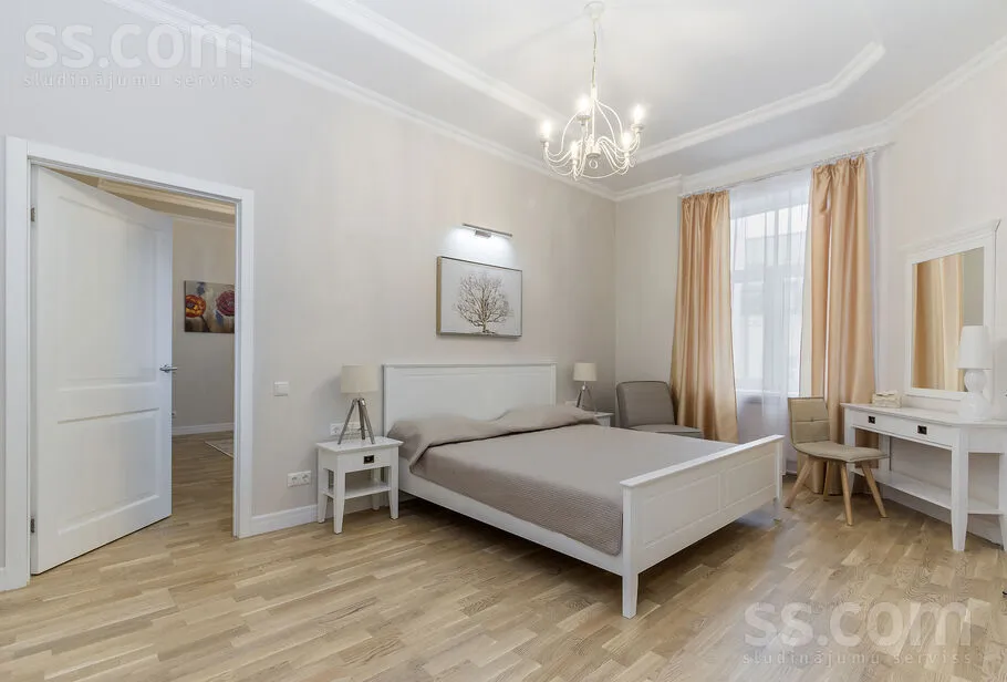 Magamistoad - Modern Apartment with Courtyard View in Riga Centre