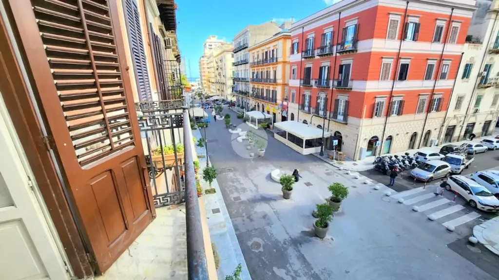 Rõdu - Apartment with Balcony in Palermo's Historic Centre
