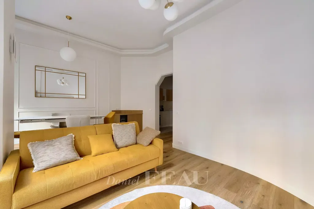 Séjour - Pied-à-terre Rénové avec Ascenseur au 3ème Arrondissement