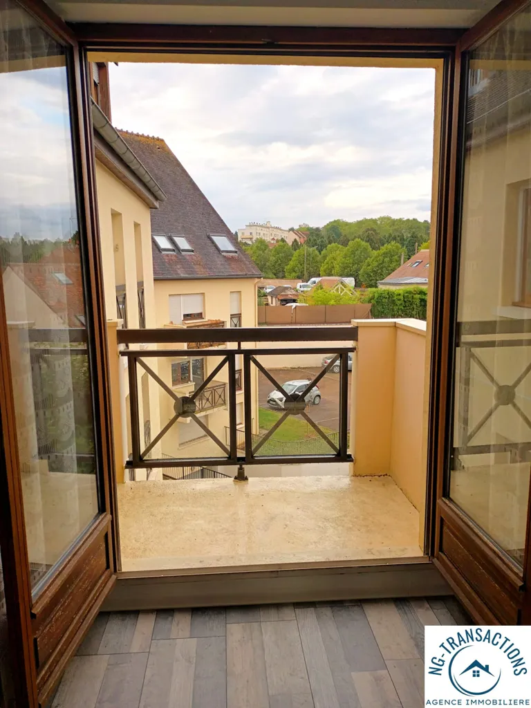 Balcon - Appartement 2 Pièces avec Balcon dans le Calme à Yonne