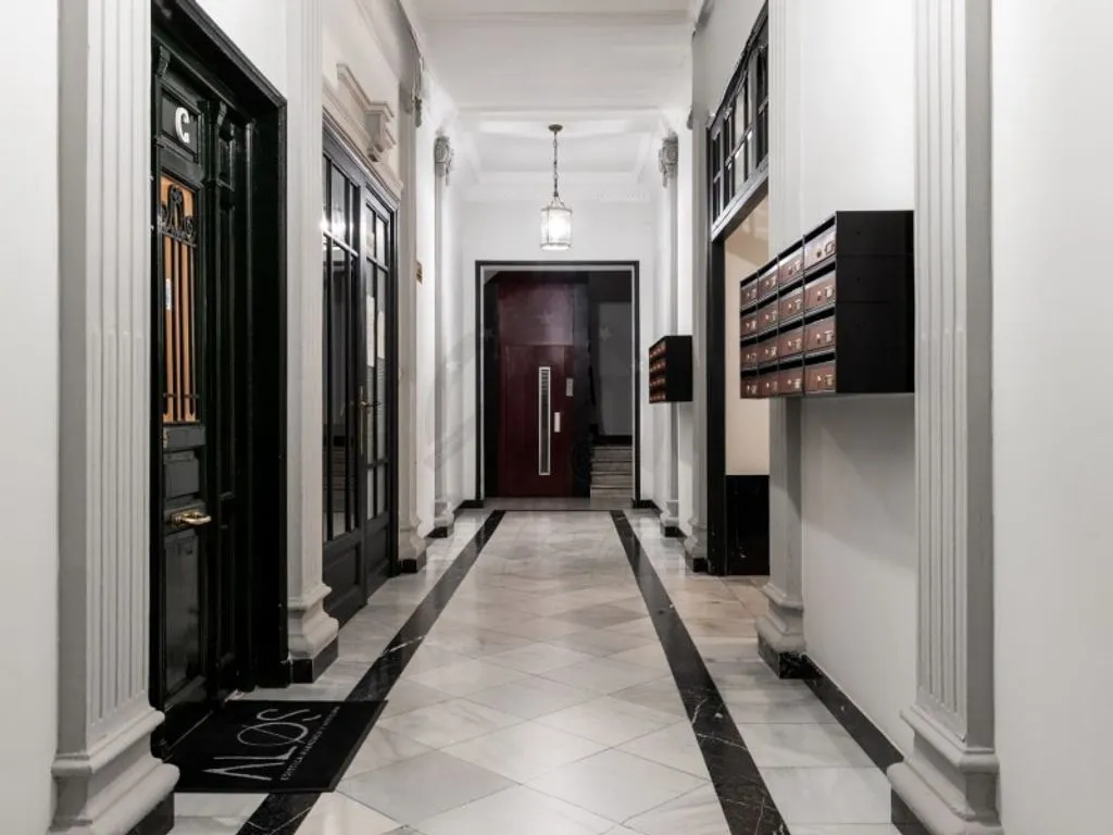 Entrée - Luxury Flat with High Ceilings in Salamanca