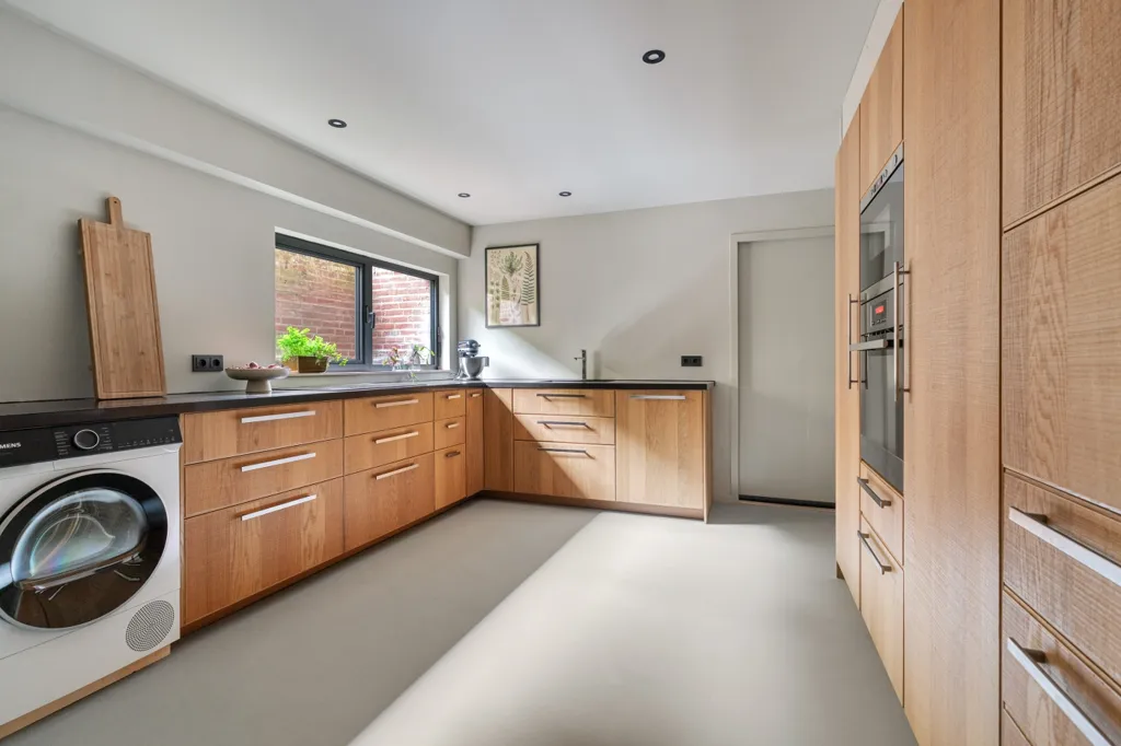 Köök - Fully Renovated Villa with Pool in Nijmegen