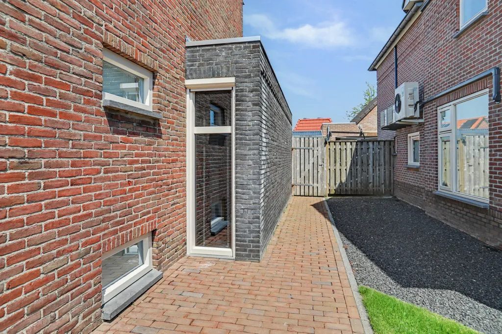 Jardin - Modernised Two-Storey House with Garden in Reusel