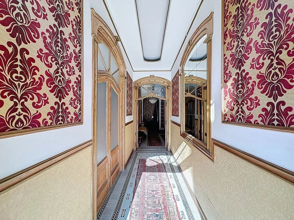 Esik - Art Deco Masterpiece with Garden in Prestigious Avenue