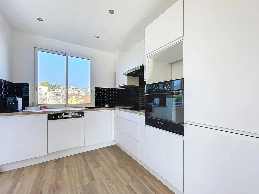 Cuisine - Appartement avec Vue Mer et Terrasse à Nice-Cimiez