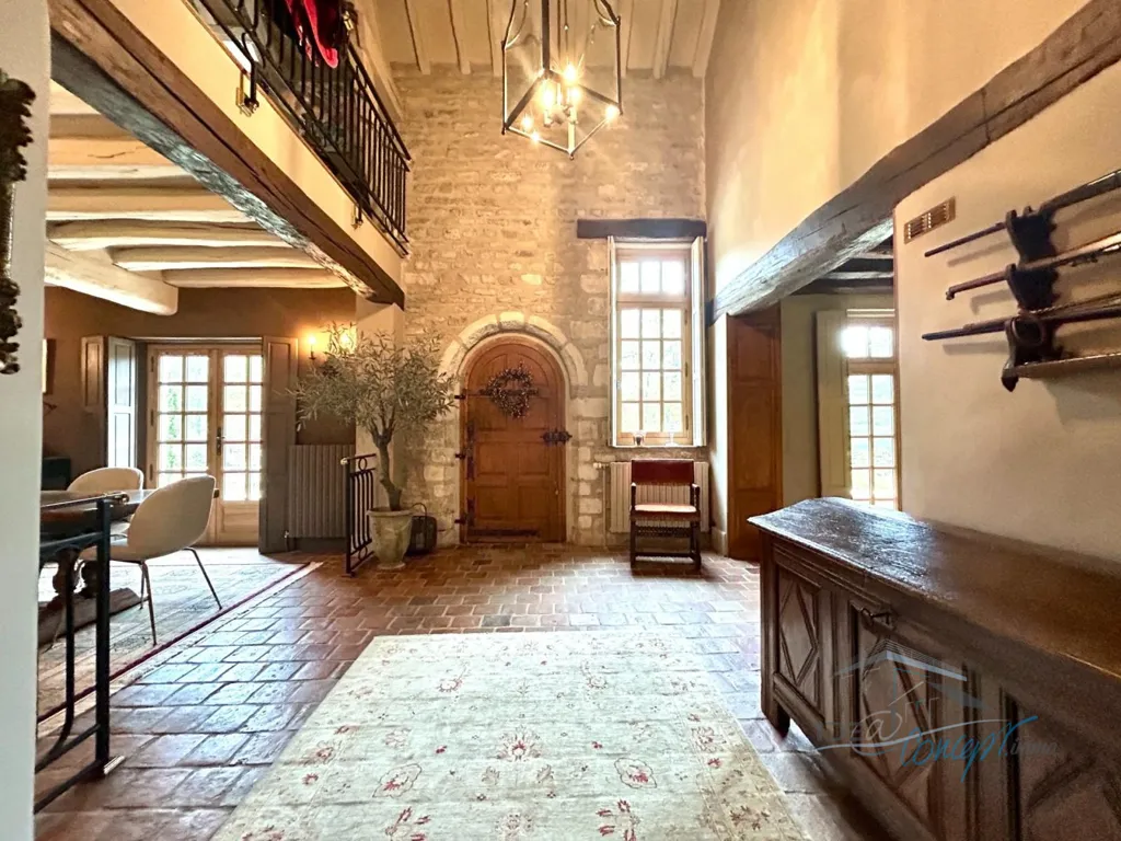 Esik - Charming House with Pool in Janville-sur-Juine