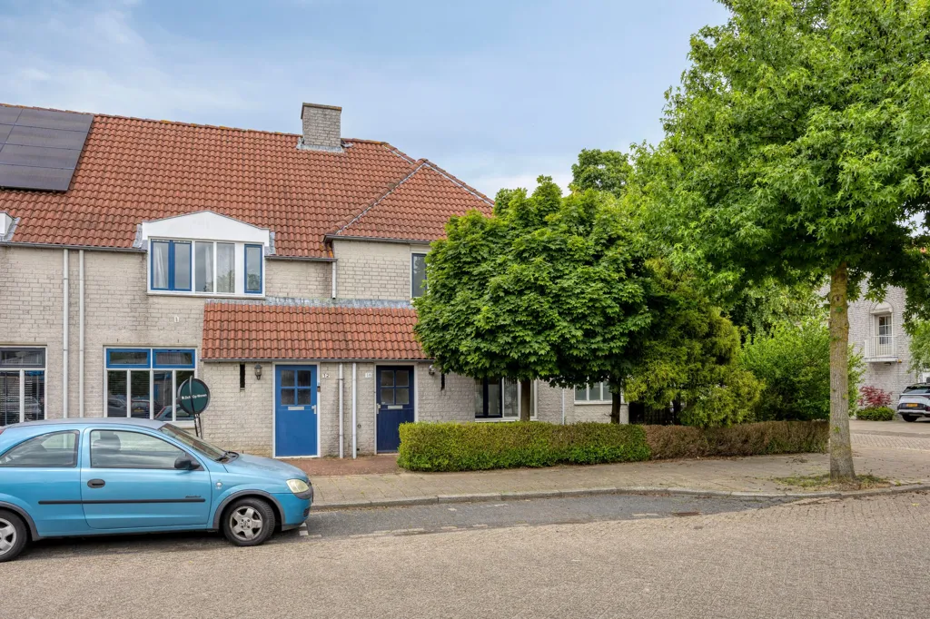 Esterno - Corner House with Garden in Eindhoven