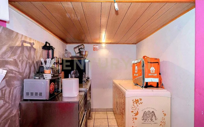 Buanderie - Local commercial 2 chambres à Catania