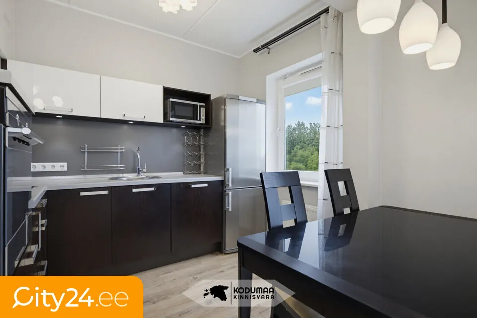 Köök - 3-Bedroom Flat with Garden View in Mustamäe