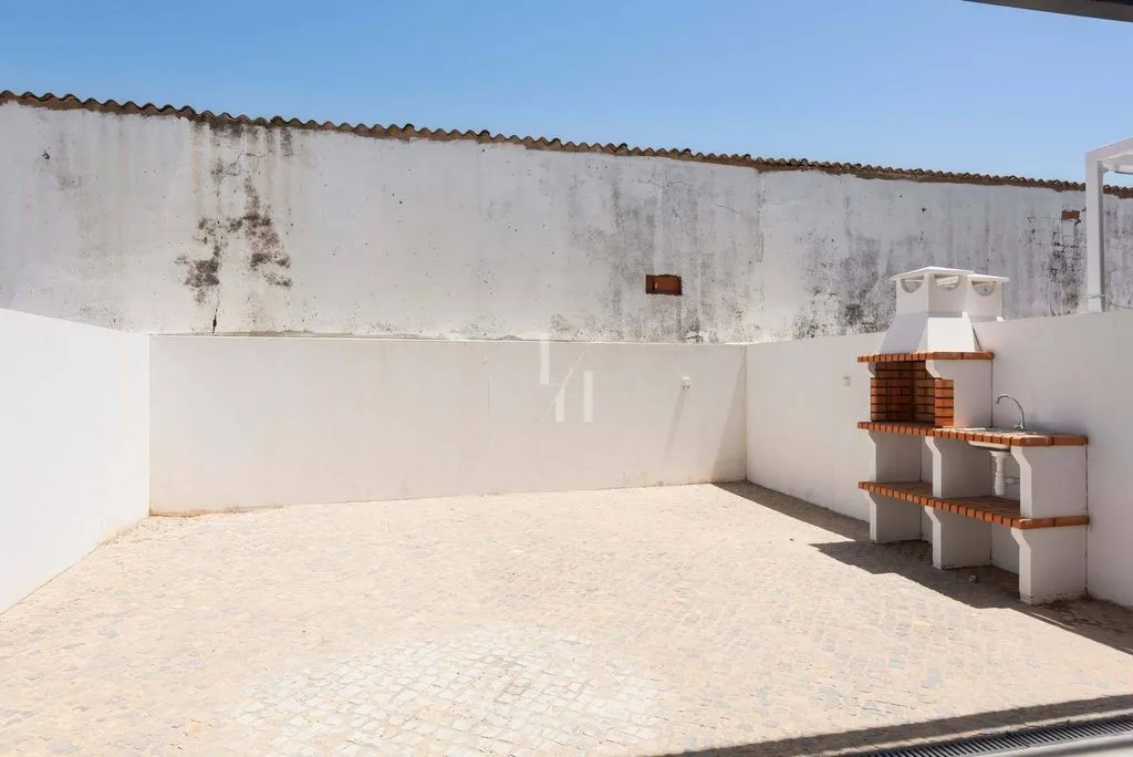 Jardin - Contemporary Villa with Terrace in Brancanes