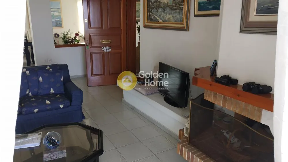 Séjour - Multi-Storey Building with Large Garden in Rafina - Neraias