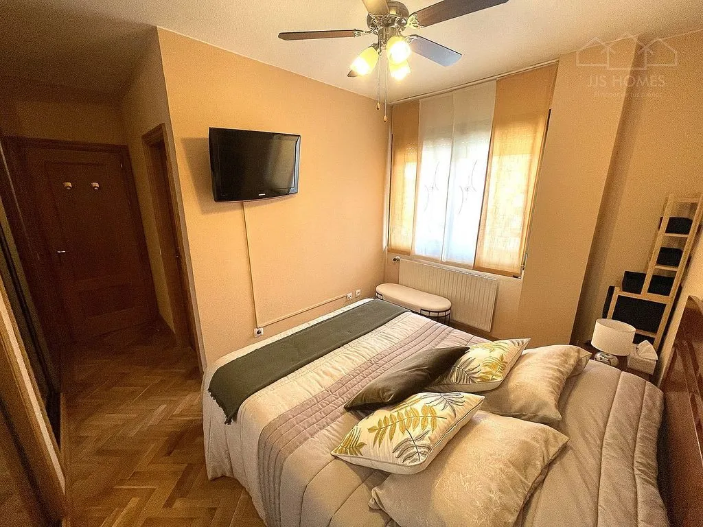 Magamistoad - 1-Bedroom Apartment with Pool in Tres Cantos