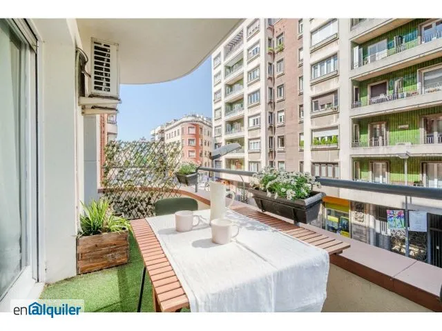 Rõdu - Apartment with Balcony in Eixample, Girona